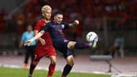 Satu lagi alumni Piala AFF 2016 yakni Tristan Do. Bek sayap kelahiran Paris, Prancis ini bermain di final pada edisi 2016 lalu, dan masih menjadi pilihan selama Piala AFF 2020, meski tak selalu menjadi starter. Foto: Getty Images/Pakawich Damrongkiattisak