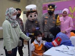 Meski Libur Sekolah, Vaksin Anak di Sidoarjo Tetap Dimasifkan
