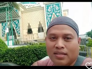 Viral Salat di Masjid Rest Area Km 57 Tol Japek Wajib Vaksin, Ini Kata DMI Viral Salat di Masjid Rest Area Km 57 Tol Japek Wajib Vaksin, Ini Kata DMI