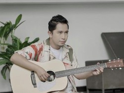 Bemby Noor Tak Pernah Padam Buatkan Lagu-lagu Ciamik