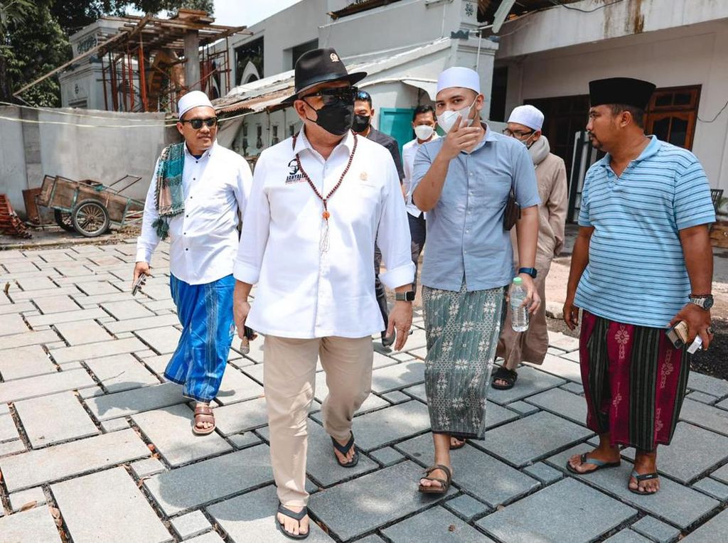 Ketua DPD Tinjau Pembangunan Kompleks Masjid Sunan Ampel di Surabaya