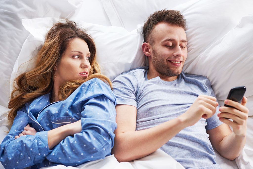 Ilustrasi Pria yang Berselingkuh