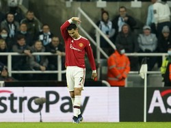 Melengos Usai MU Ditahan Newcastle, Ronaldo Dikritik