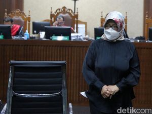 Eks Direktur Keuangan Jasindo Divonis 4 Tahun Penjara Eks Direktur Keuangan Jasindo Divonis 4 Tahun Penjara