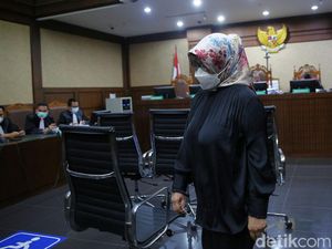 Eks Direktur Jasindo Solihah Dituntut 4 Tahun Penjara Eks Direktur Jasindo Solihah Dituntut 4 Tahun Penjara