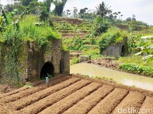 Melihat Sisa Jembatan Kereta Peninggalan Belanda di Sumedang Melihat Sisa Jembatan Kereta Peninggalan Belanda di Sumedang