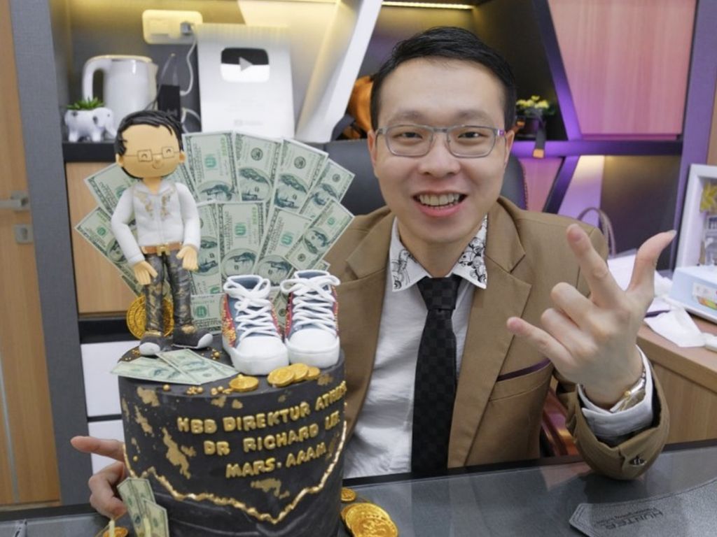 Richard Lee Bantah Krim yang Dia Review Beda dengan Kartika Putri Richard Lee Bantah Krim yang Dia Review Beda dengan Kartika Putri