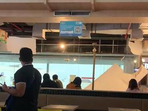 Plafon Ambruk di WTC Surabaya Dipicu Angin Kencang Plafon Ambruk di WTC Surabaya Dipicu Angin Kencang