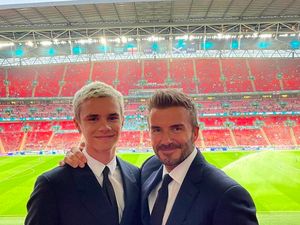 8 Foto Romeo Beckham Jadi Anak Terkaya di Keluarga Beckham, Bayarannya Rp 23 M
