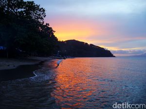 Berburu Senja di Pantai Senggigi dan Bukit Malimbu Berburu Senja di Pantai Senggigi dan Bukit Malimbu