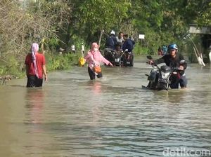 Langkah Atasi Banjir Luapan Bengawan Njero yang 2 Bulan Tak Kunjung Surut