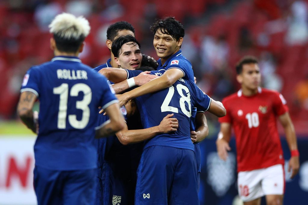 SINGAPORE, SINGAPORE - DECEMBER 29: Alfeandra Dewangga Santosa #28 of Indonesia reacts after missing a shot attempt against Thailand in the first half during the first leg of the AFF Suzuki Cup final at the National Stadium on December 29, 2021 in Singapore. (Photo by Yong Teck Lim/Getty Images)