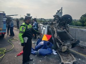 Mobil Relawan Semeru Kecelakaan di Tol Pasuruan, Satu Orang Meninggal