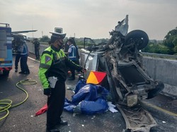 Mobil Relawan Semeru Kecelakaan di Tol Pasuruan, Satu Orang Meninggal