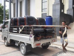 Sudah Dibayar, Fasilitas-Kursi Pimpinan DPRD Pekanbaru Dikembalikan Vendor