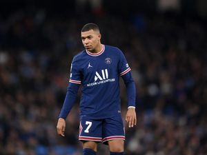 Wenger: PSG Kehabisan Waktu untuk Mempertahankan Mbappe