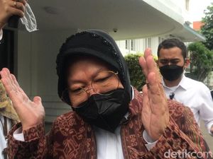 Ditjen Fakir Miskin Dihapus, Risma: Kalau Tak Berprestasi Ya Dikurangi Ditjen Fakir Miskin Dihapus, Risma: Kalau Tak Berprestasi Ya Dikurangi