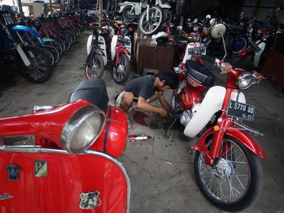 Meraup Cuan dari Bisnis Restorasi Motor Jadul