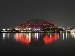 Penerbangan Halim Pindah ke Pondok Cabe, Potret National Stadium Singapura