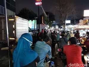 Nobar Final Piala AFF Diizinkan Asal Taat Prokes, Begini Suasananya di Jaksel Nobar Final Piala AFF Diizinkan Asal Taat Prokes, Begini Suasananya di Jaksel
