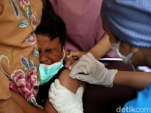 Omicron Masuk Indonesia, 157 Juta Warga Sudah Divaksin Dosis Pertama