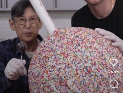 Pecahkan Rekor, Cake Pop Terbesar di Dunia Beratnya 44 Kilogram