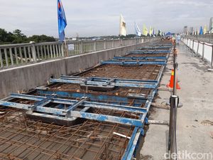 Top! Bantalan Rel Pertama Kereta Cepat Jakarta-Bandung Mulai Dipasang