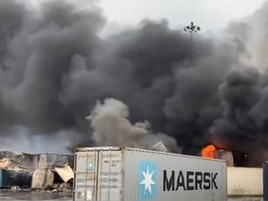 Serangan Udara Israel Buat Pelabuhan Latakia Suriah Porak-poranda