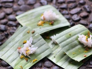 Banten Saiban, Tradisi Hindu yang Selalu Sisihkan Makanan untuk Bumi Banten Saiban, Tradisi Hindu yang Selalu Sisihkan Makanan untuk Bumi