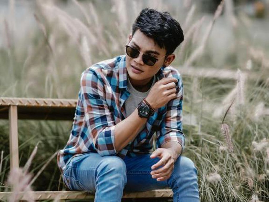 Sukses Lewat Aku Bukan Jodohnya, Tri Suaka Rilis Single Kedua Sukses Lewat Aku Bukan Jodohnya, Tri Suaka Rilis Single Kedua