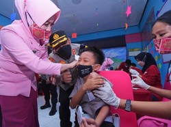 Vaksin COVID-19 Anak Digencarkan Polisi Banyuwangi
