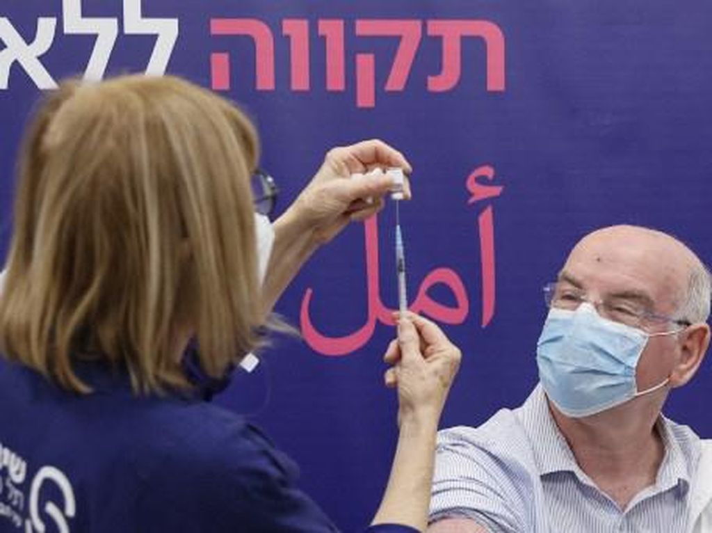 Studi Israel: Vaksinasi Covid-19 Keempat Kurang Efektif Pada Omicron Studi Israel: Vaksinasi Covid-19 Keempat Kurang Efektif Pada Omicron