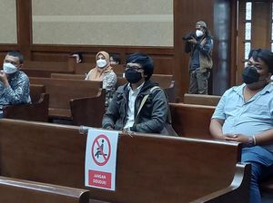 Hakim Minta Jaksa Sikapi Keterangan Aliza Gunado di Sidang Azis Syamsuddin Hakim Minta Jaksa Sikapi Keterangan Aliza Gunado di Sidang Azis Syamsuddin