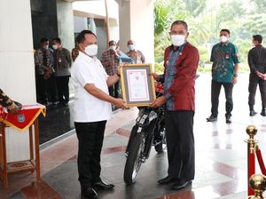 Capai Target Vaksinasi dalam 10 Hari, Bupati Kolaka Diapresiasi Mendagri Capai Target Vaksinasi dalam 10 Hari, Bupati Kolaka Diapresiasi Mendagri