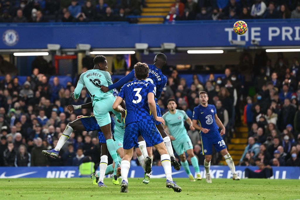 LONDON, ENGLAND - DECEMBER 29: Danny Welbeck of Brighton & Hove Albion scores their sides first goal during the Premier League match between Chelsea and Brighton & Hove Albion at Stamford Bridge on December 29, 2021 in London, England. (Photo by Shaun Botterill/Getty Images)