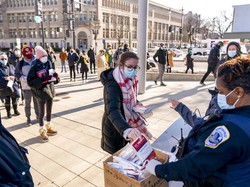 Rekor Global! Covid-19 di AS Tembus 1 Juta Sehari