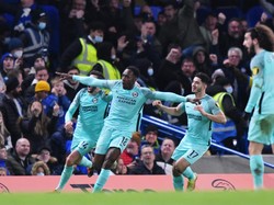 Mantap Danny Welbeck! Bawa Brighton Cetak Sejarah di Markas Chelsea
