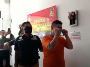 Dokter yang Suntikkan Zat Psikotropika ke Pasien di Cianjur Ditangkap! Dokter yang Suntikkan Zat Psikotropika ke Pasien di Cianjur Ditangkap!