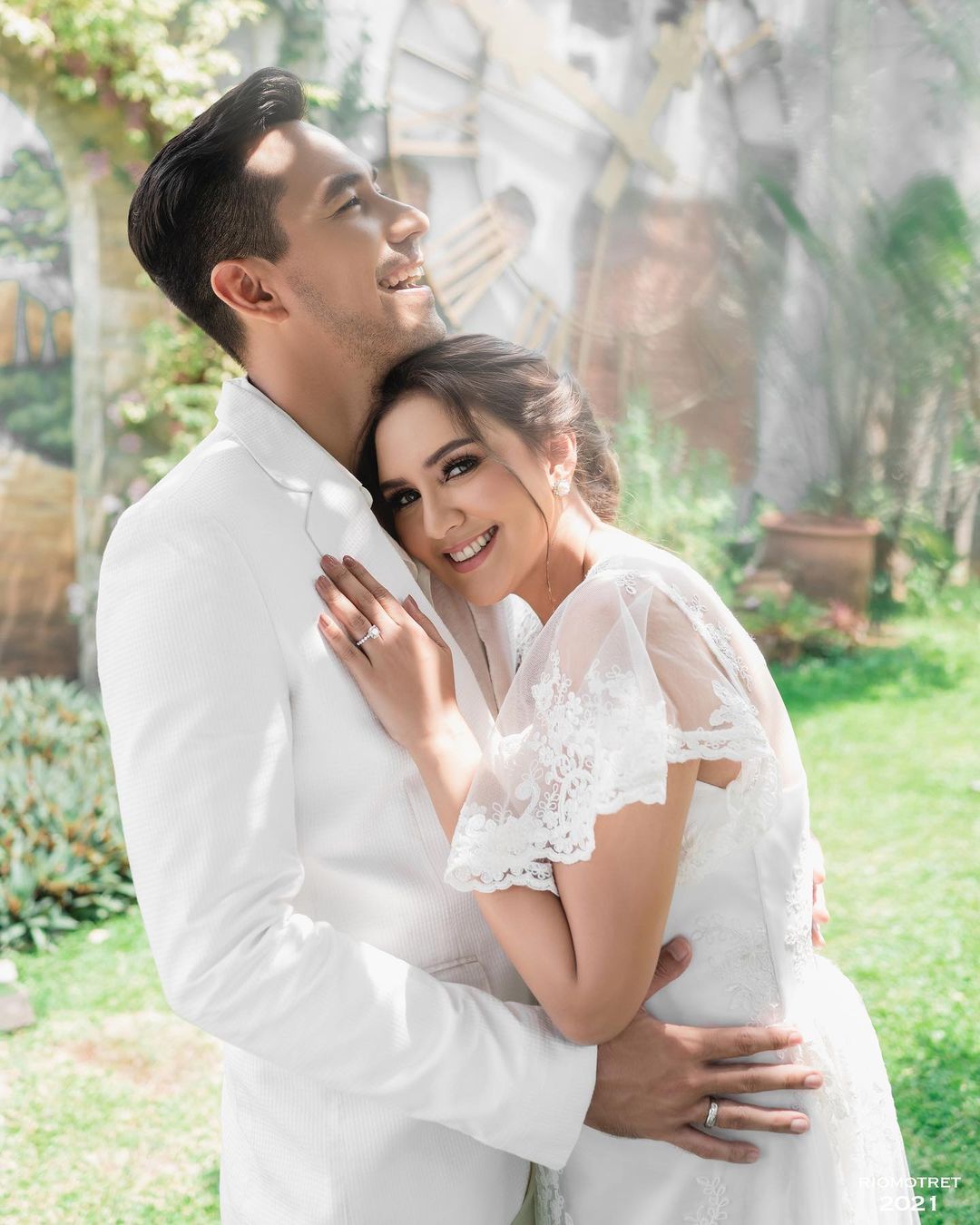 Donna Agnesia dan Darius Sinathrya