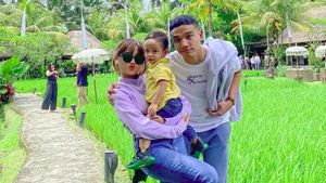 Bahagianya Gala Sky Liburan ke Bali Bareng Fuji dan Fadly