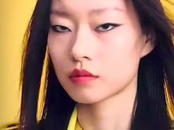 Mercy Dihujat Netizen China karena Tampilkan Model Bermata Sipit di Iklan