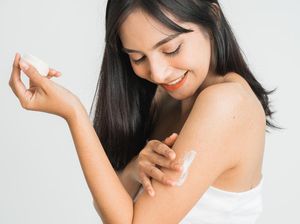 4 Manfaat Body Serum untuk Kulit Tubuh, Bikin Glowing-Cegah Penuaan