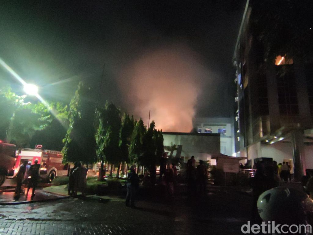 Polisi Ungkap Sumber Api Kebakaran RSUP dr Kariadi Semarang Polisi Ungkap Sumber Api Kebakaran RSUP dr Kariadi Semarang