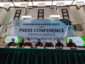 Ini Peran Tersangka Kasus Korupsi Pemotongan Upah Honorer Damkar Depok Ini Peran Tersangka Kasus Korupsi Pemotongan Upah Honorer Damkar Depok