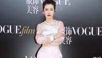 8 Foto Awet Muda Li Bingbing, Kini Bermasalah dengan Netizen karena Baju Seksi