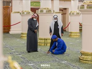 Detik-detik Masjidil Haram-Nabawi Kembali Jaga Jarak Detik-detik Masjidil Haram-Nabawi Kembali Jaga Jarak
