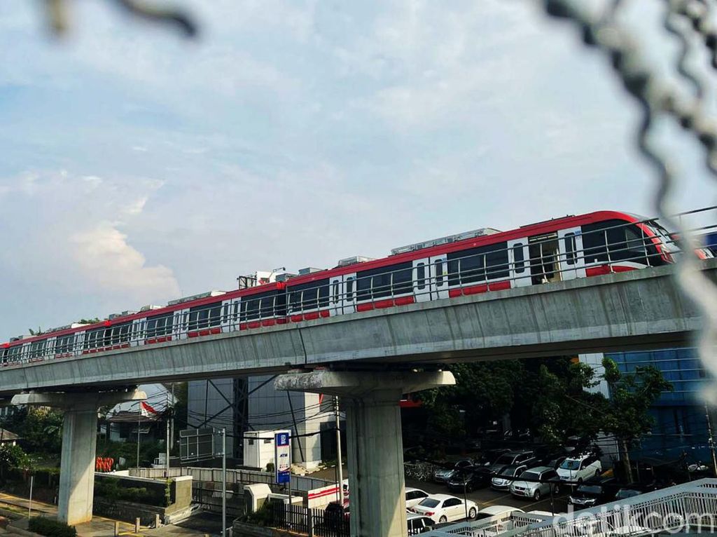 Cara INKA Bikin Kereta LRT Jabodebek yang Pernah Tabrakan Aman Dipakai Cara INKA Bikin Kereta LRT Jabodebek yang Pernah Tabrakan Aman Dipakai
