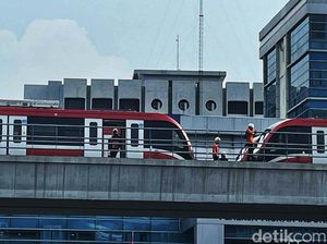 Kereta LRT Bekas Tabrakan Belum Dikirim ke Jakarta, Ini Alasannya