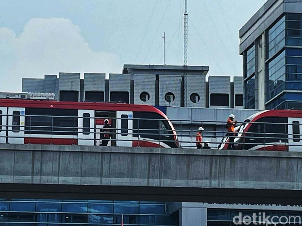Kereta LRT Bekas Tabrakan Belum Dikirim ke Jakarta, Ini Alasannya