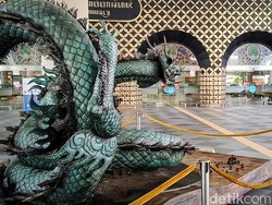 Heboh Patung Naga Bandara YIA di Medsos, Apa Kata Pengunjung?